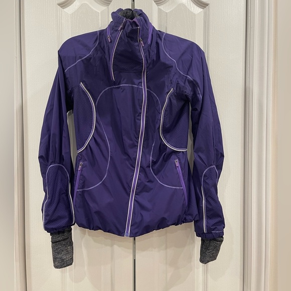 Lululemon running jacket/windbreaker Size 4 - Picture 1 of 6
